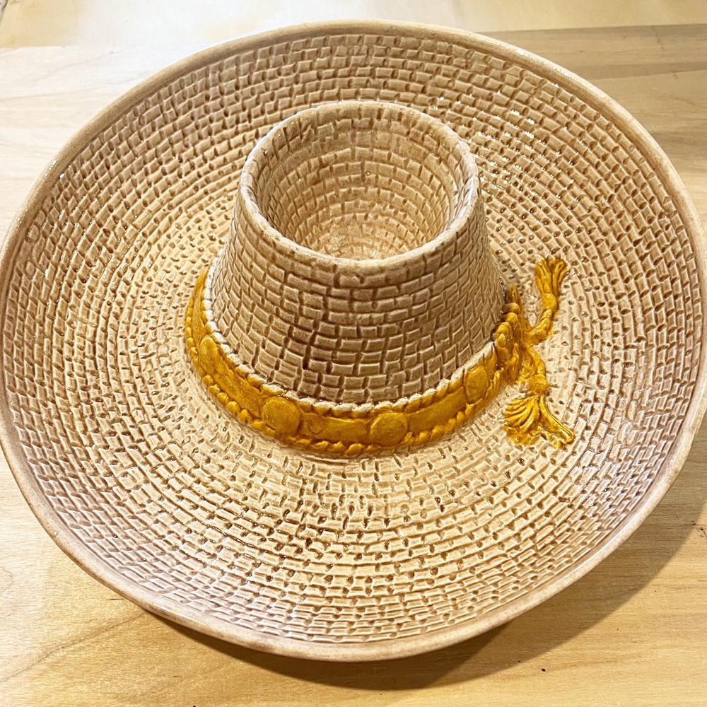 VINTAGE WHITTIER ceramic pottery COWBOY HAT chip & dip serving tray dish‎ EUC